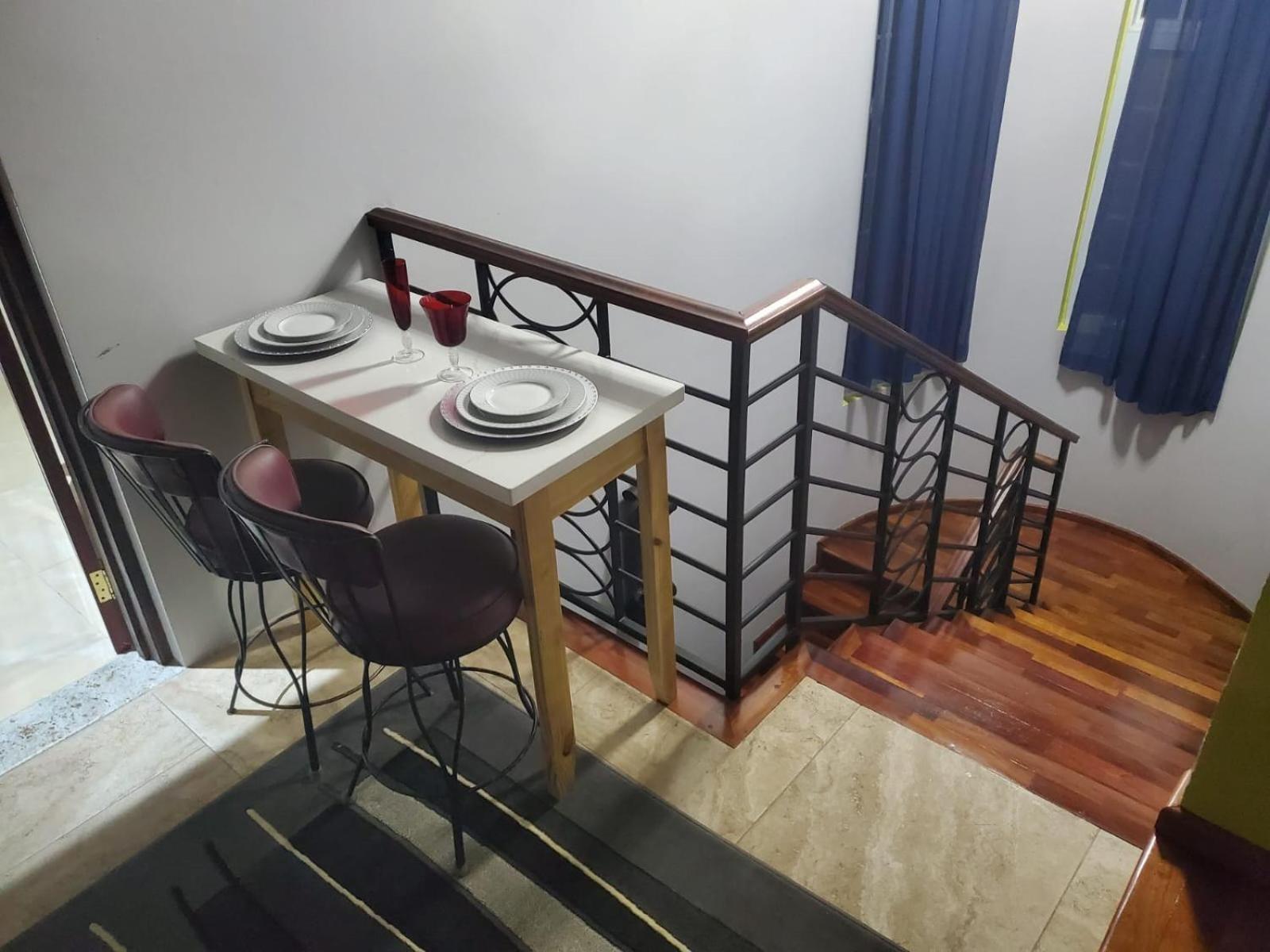 The Palms- Caribbean Estates -10 Minutes From The Beach- Gated Community Portmore Ngoại thất bức ảnh